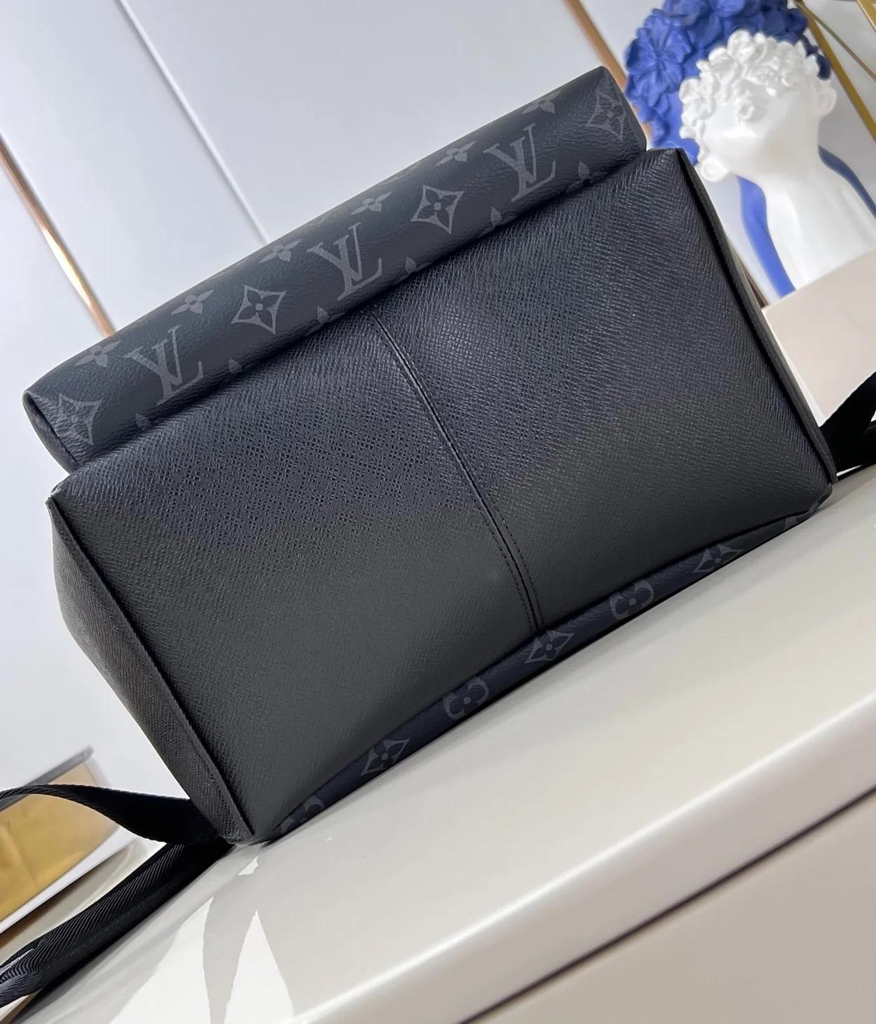 루이비통 타이가라마 디스커버리 백팩 M31033