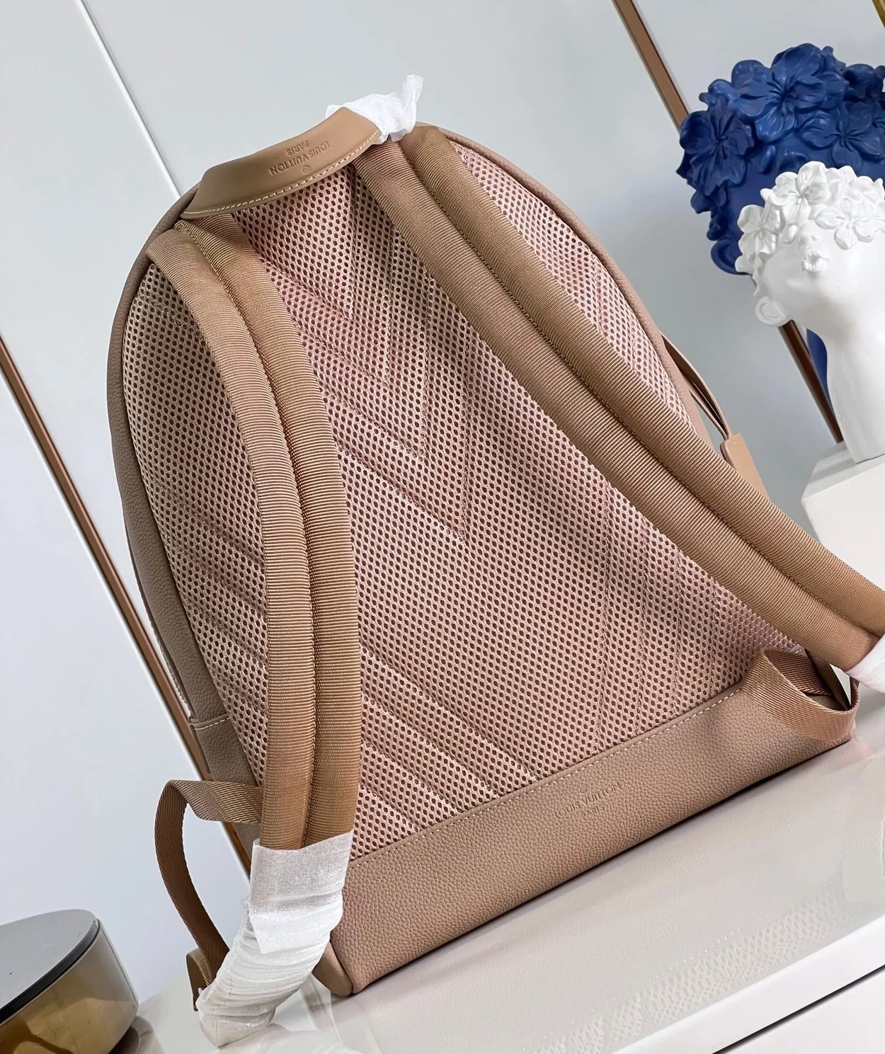 루이비통 테이크오프 백팩 M23708