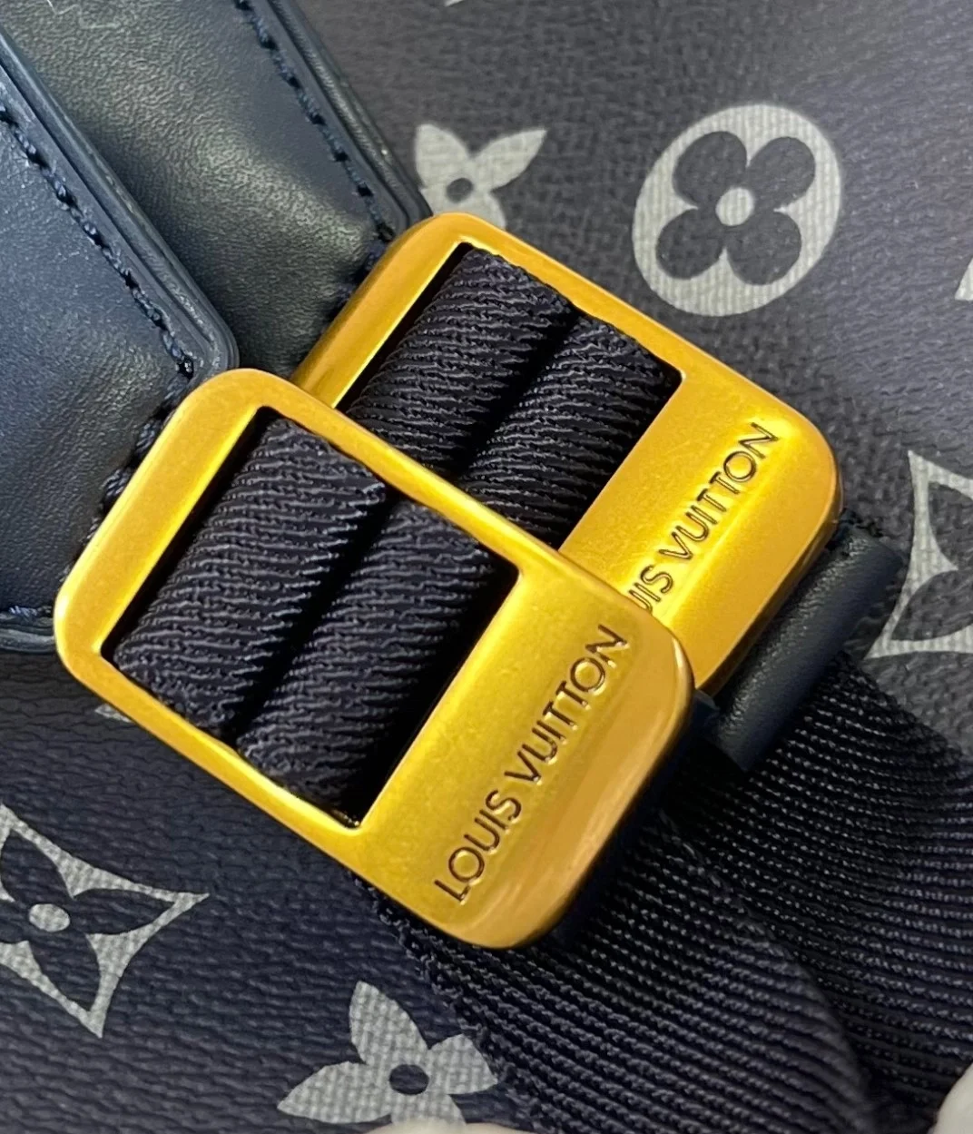 루이비통 크리스토퍼 MM M46805