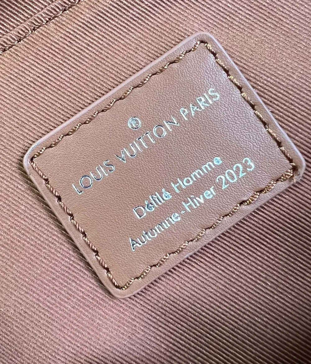 루이비통 몬트리스 백팩 M23099