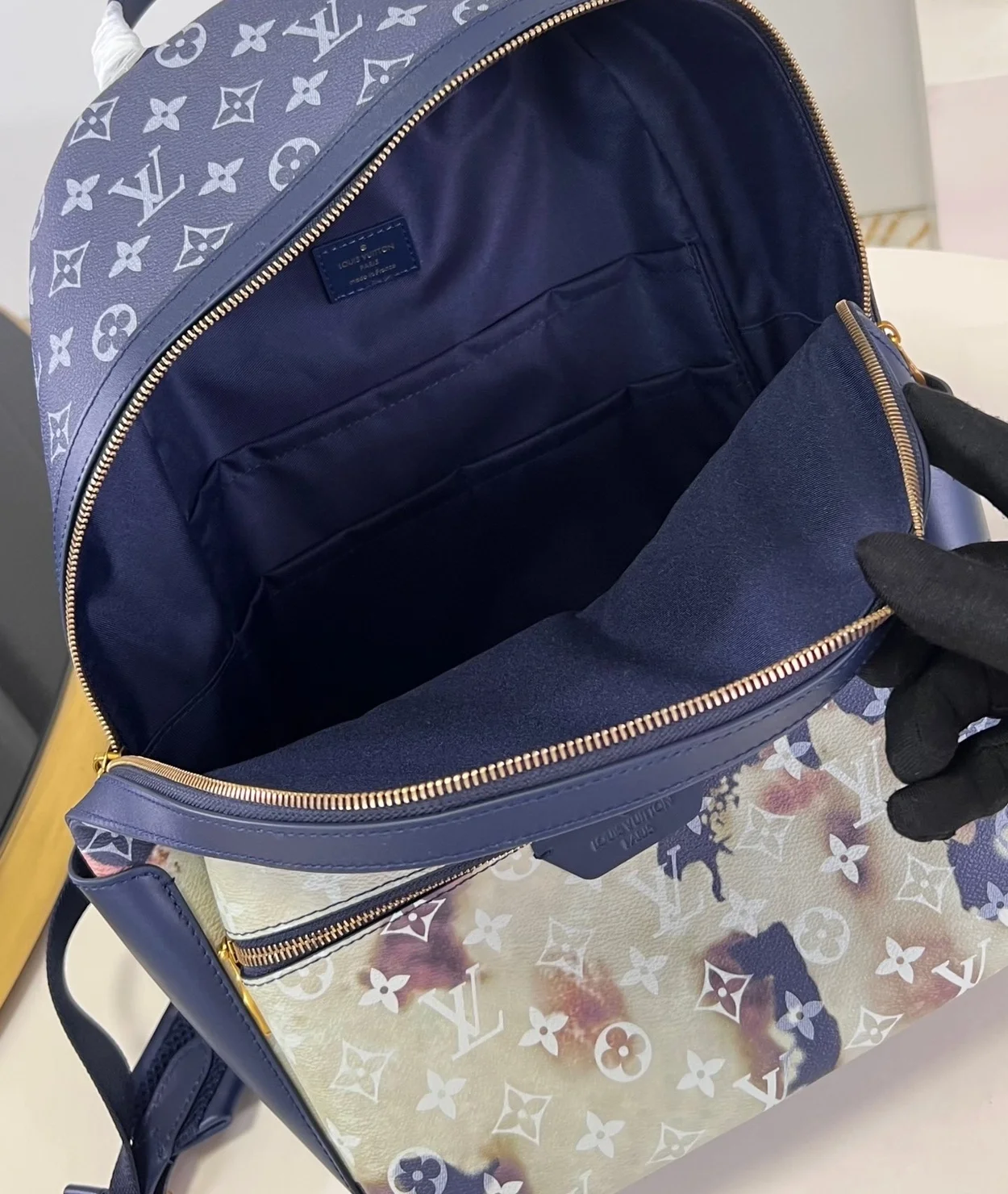 루이비통 디스커버리 백팩 PM M46806