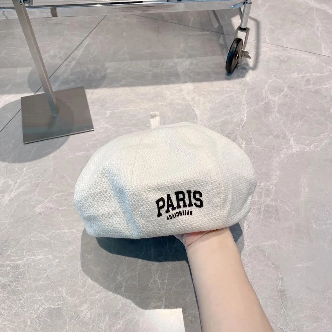 발렌시아가 파리스 화이트 베레모