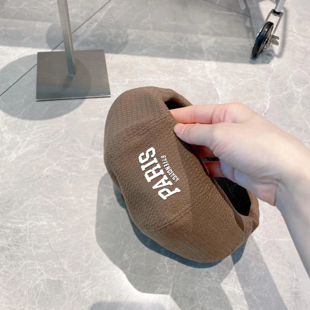 발렌시아가 파리스 브라운 베레모