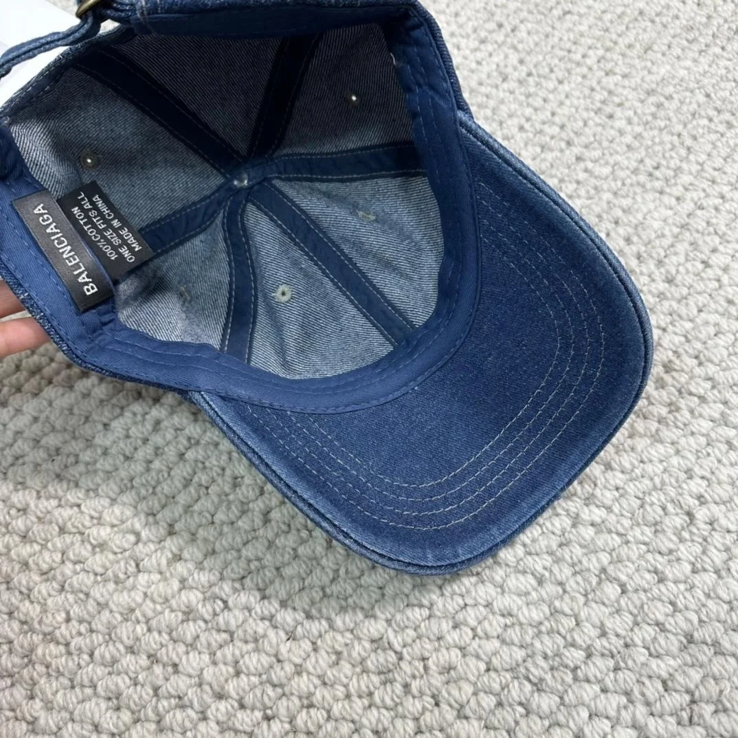 발렌시아가 입체 로고 딥 블루 화이트 데님 베이스볼 캡