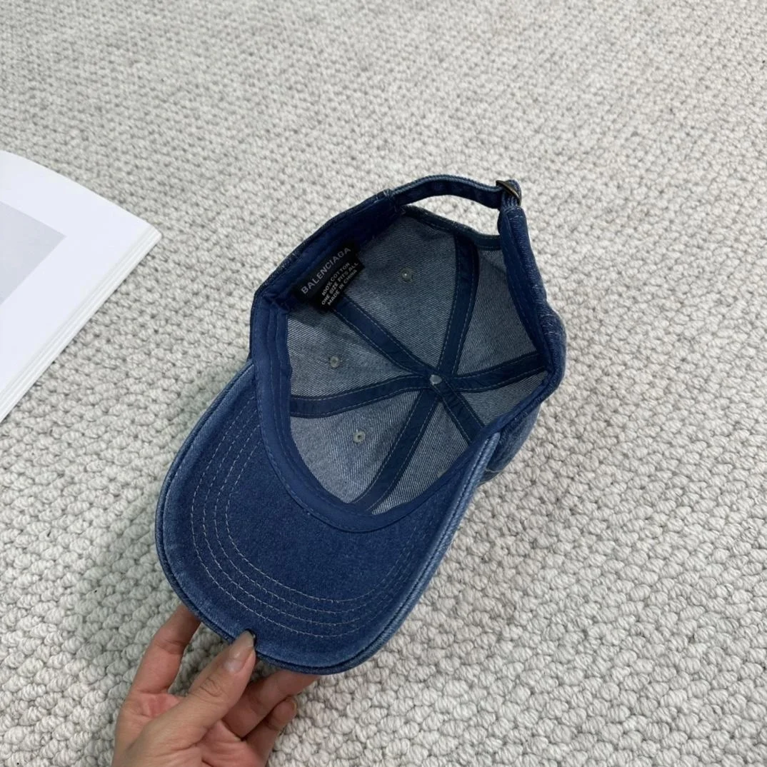 발렌시아가 입체 로고 딥 블루 화이트 데님 베이스볼 캡