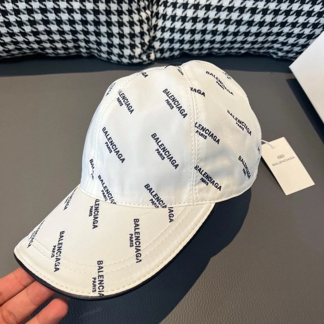 발렌시아가 모노그램 화이트 베이스볼 캡