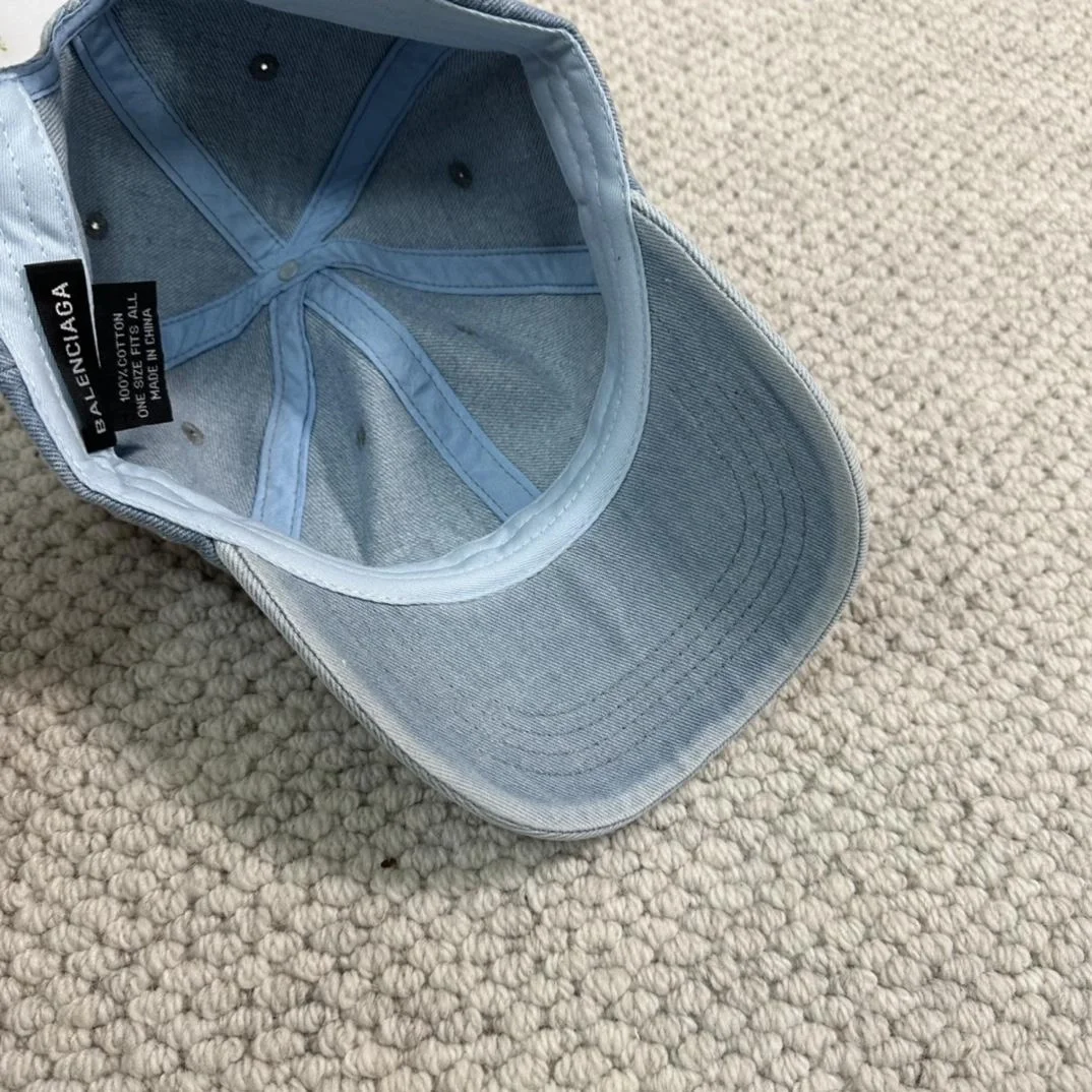 발렌시아가 라이트 블루 데님 베이스볼 캡