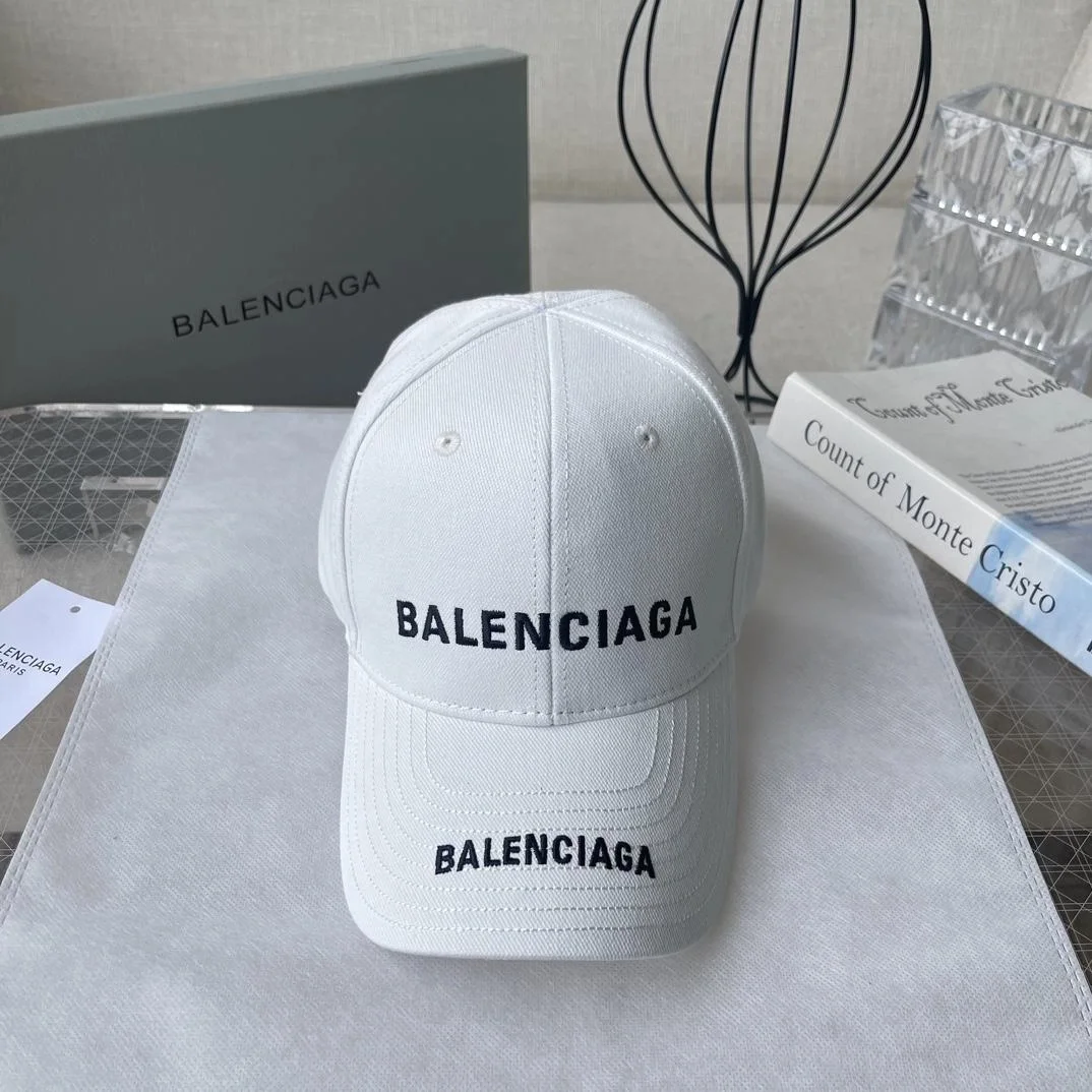 발렌시아가 더블 로고 화이트 베이스볼 캡