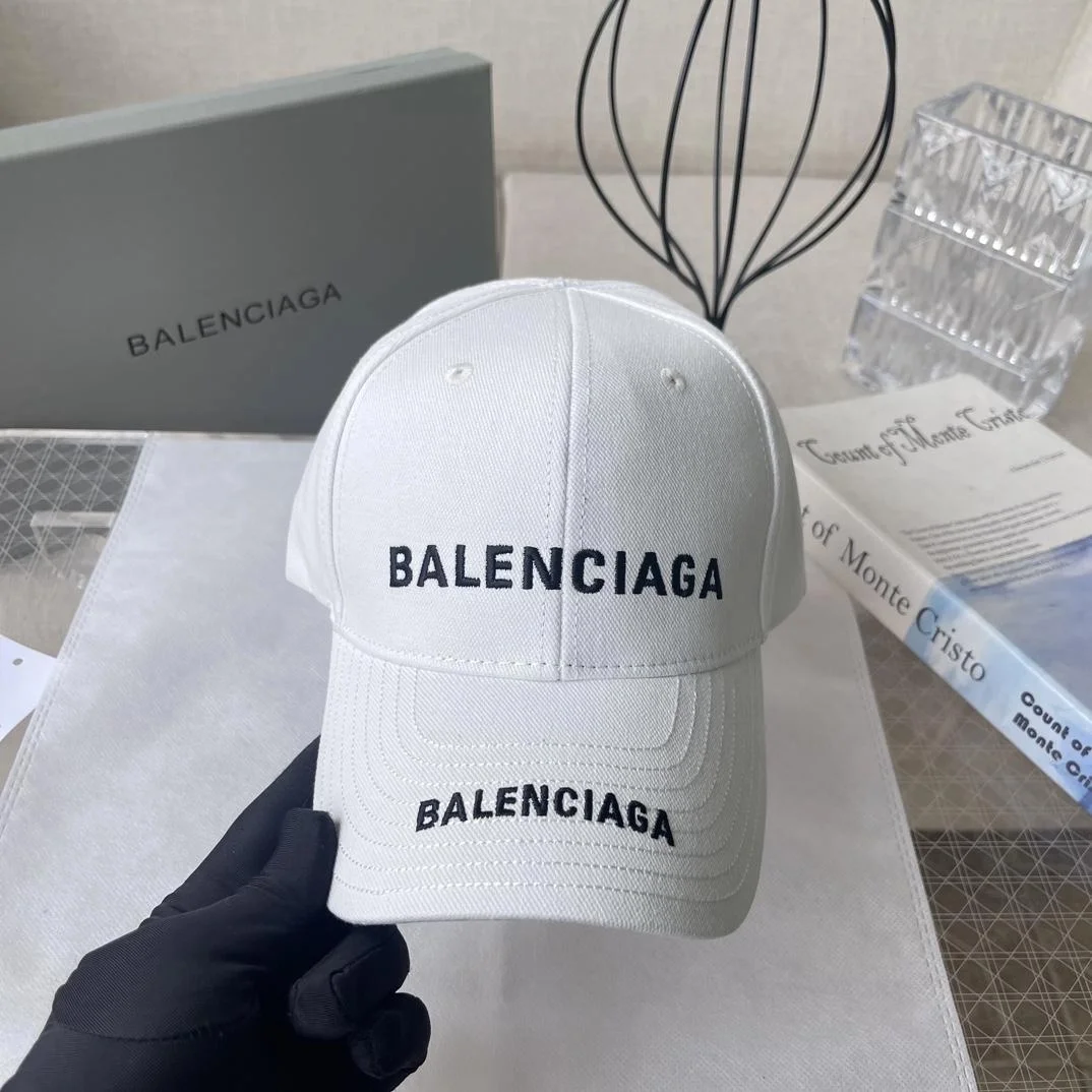 발렌시아가 더블 로고 화이트 베이스볼 캡