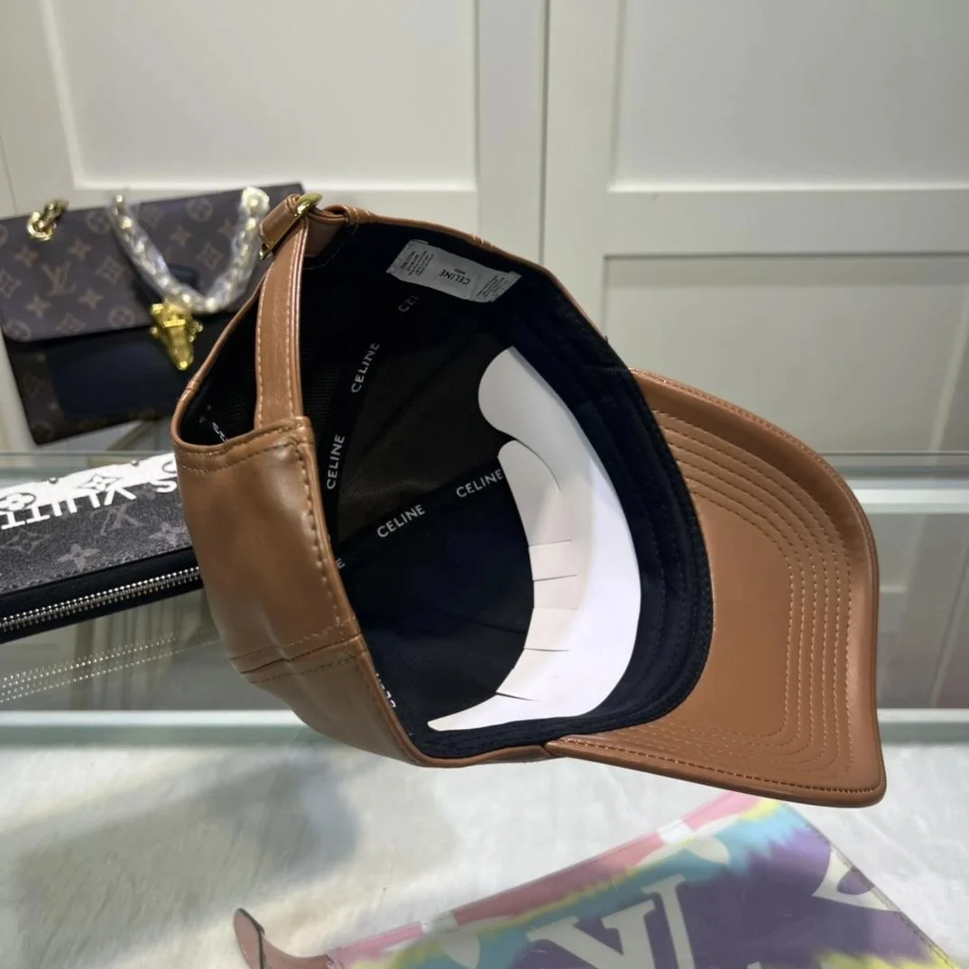 셀린느 브라운 레더 베이스볼 캡