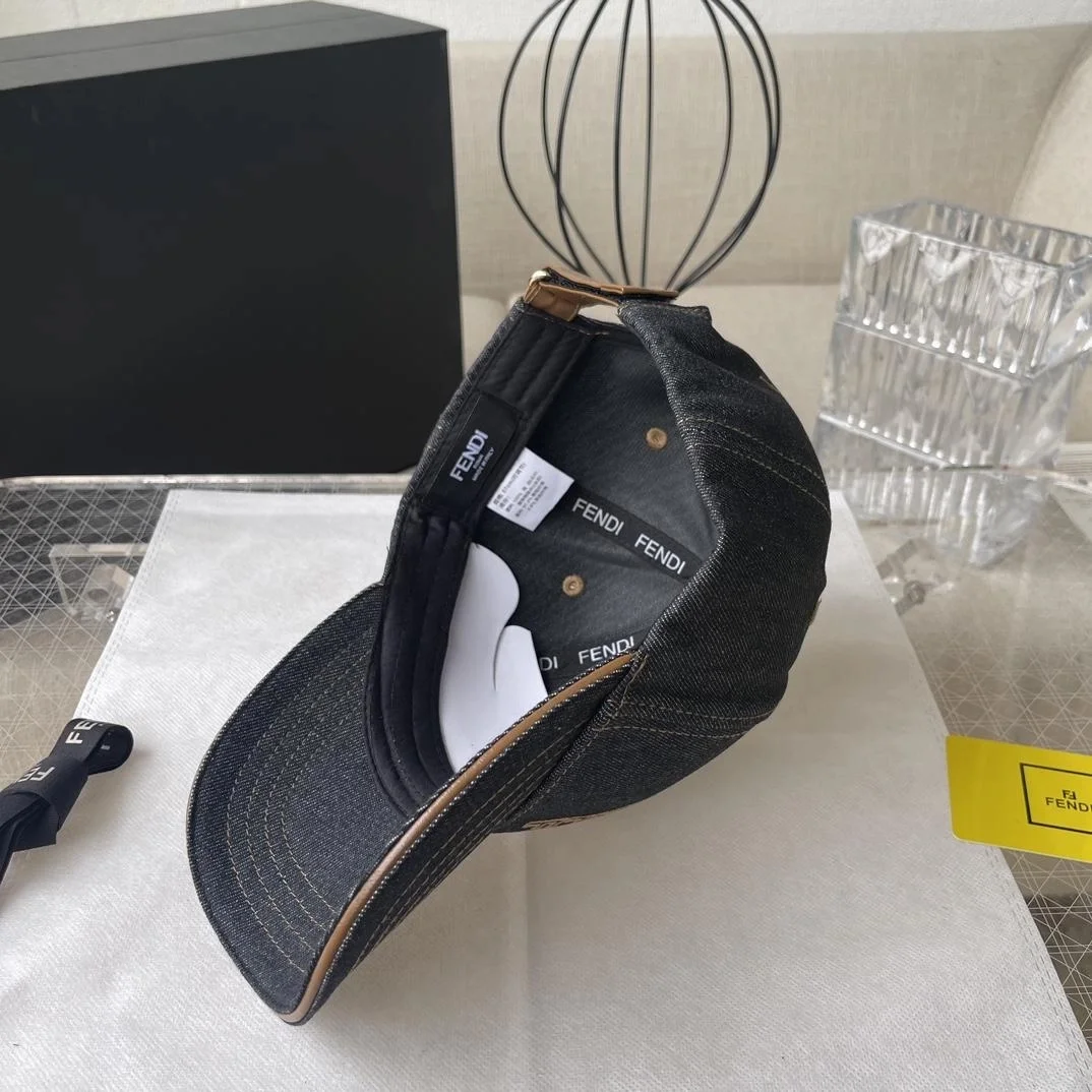 펜디 로고 블랙 데님 베이스볼 캡