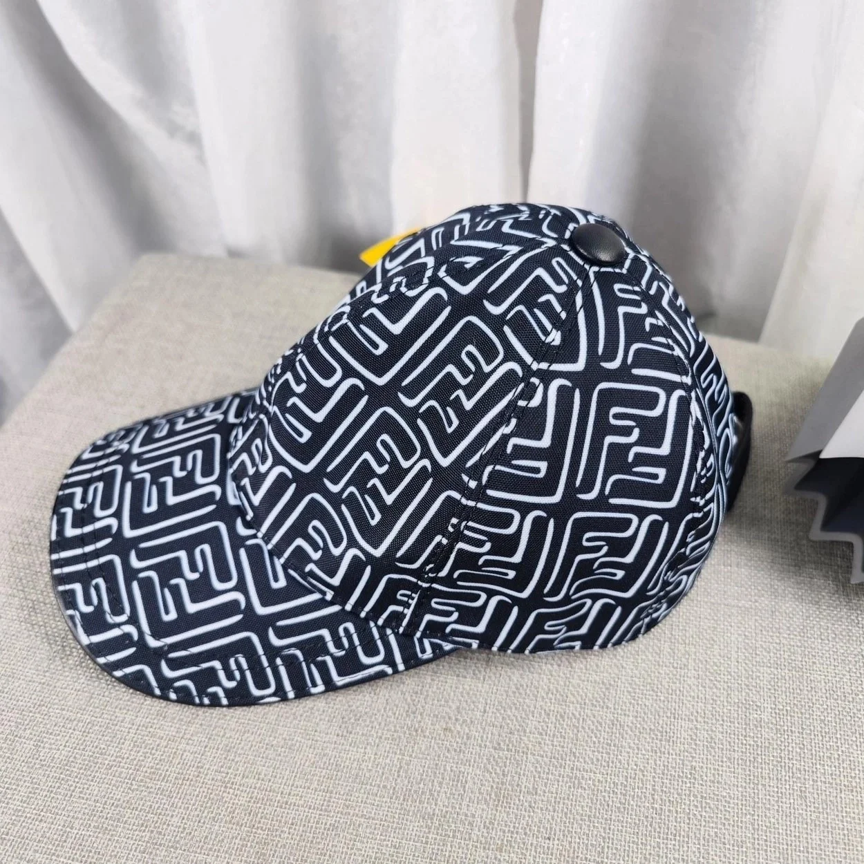 펜디 FF 프린트 블랙 베이스볼 캡