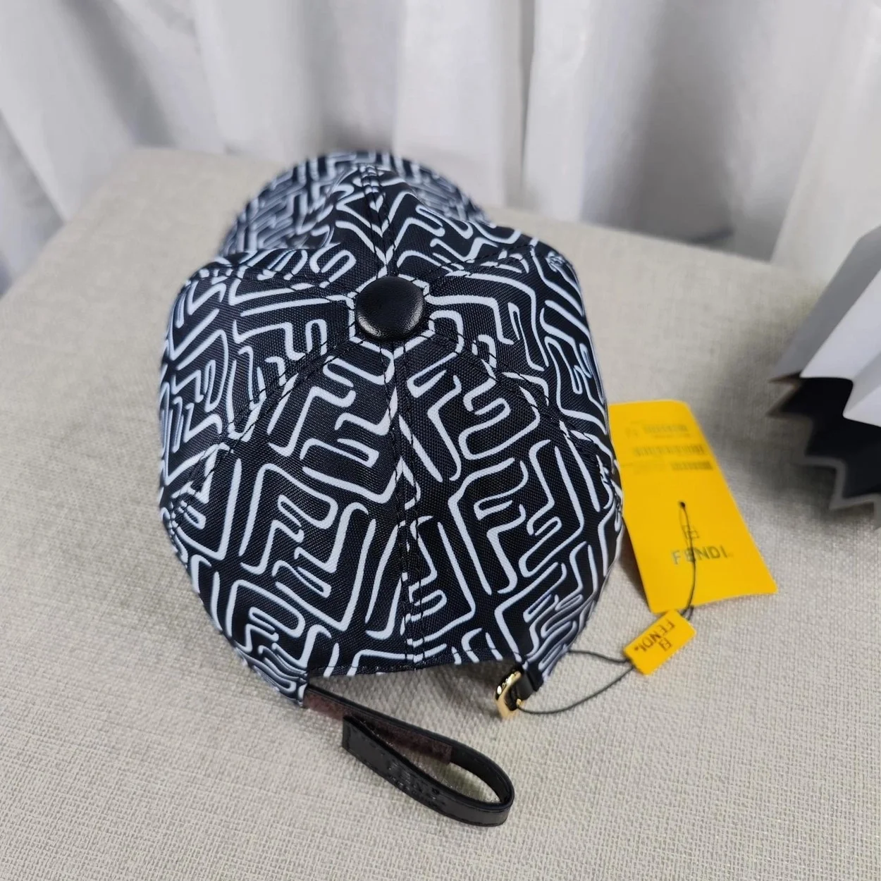 펜디 FF 프린트 블랙 베이스볼 캡