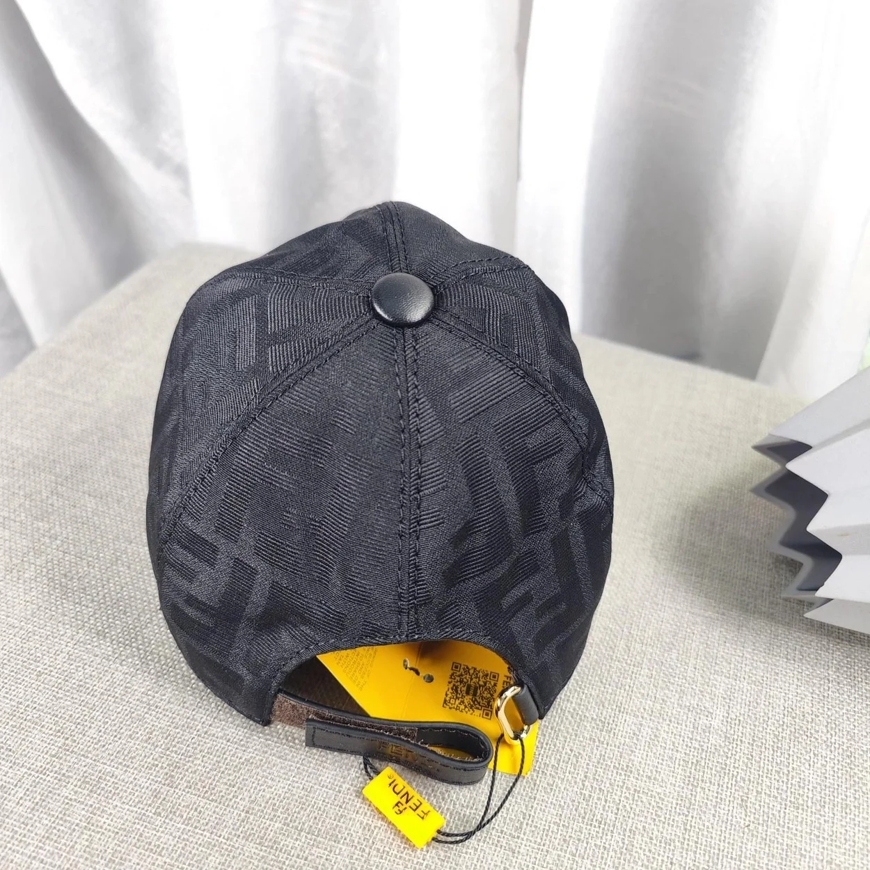 펜디 FF 자카드 블랙 패브릭 베이스볼 캡