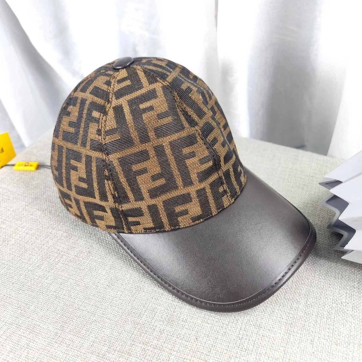 펜디 FF 자카드 브라운 패브릭 베이스볼 캡