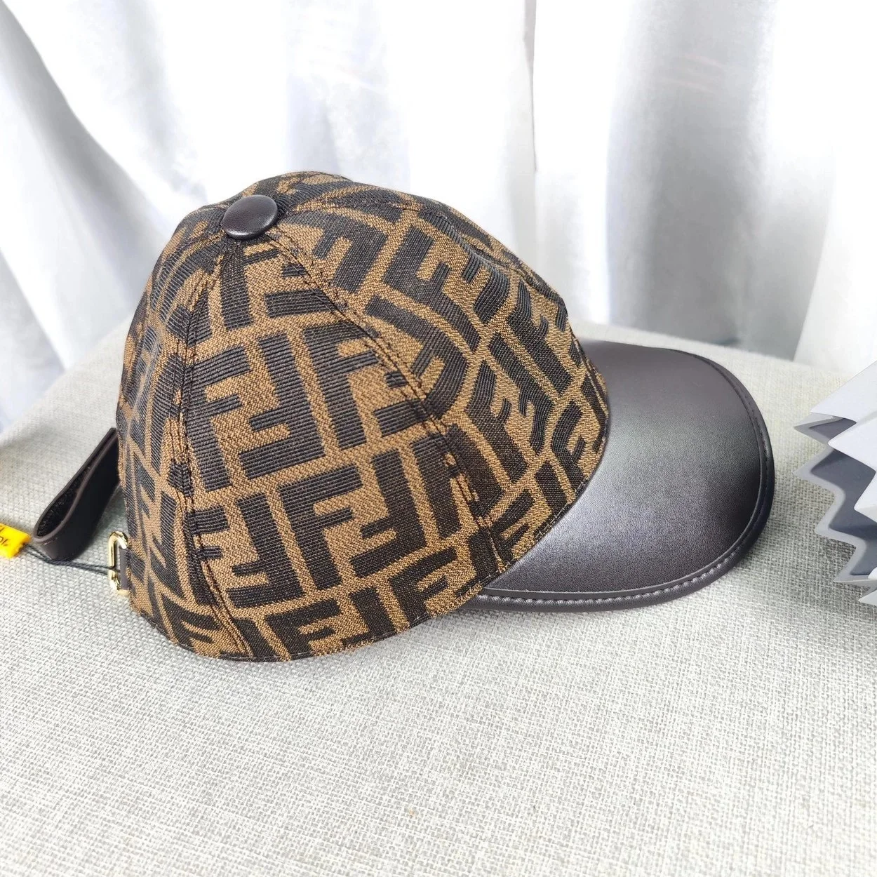 펜디 FF 자카드 브라운 패브릭 베이스볼 캡