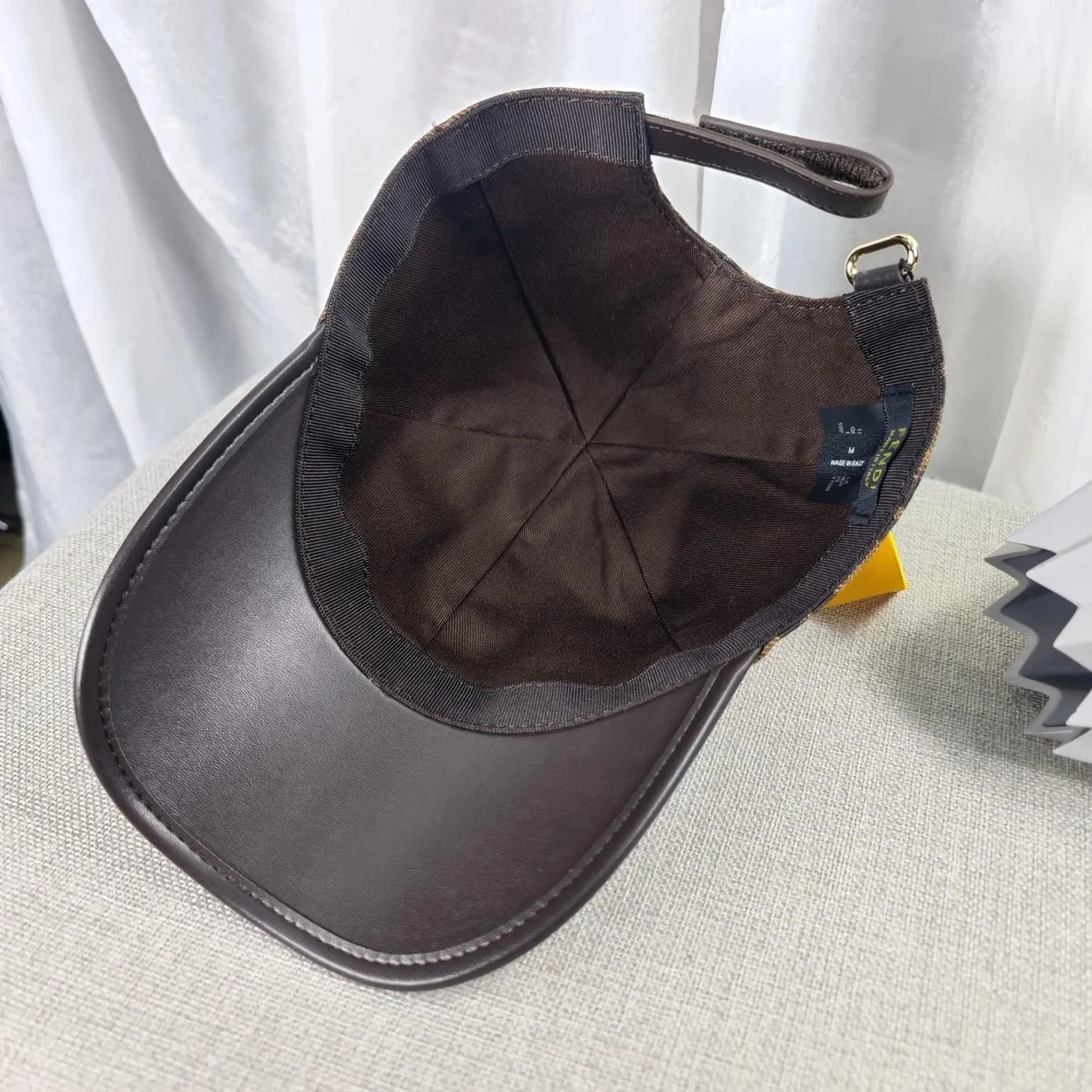 펜디 FF 자카드 브라운 패브릭 베이스볼 캡