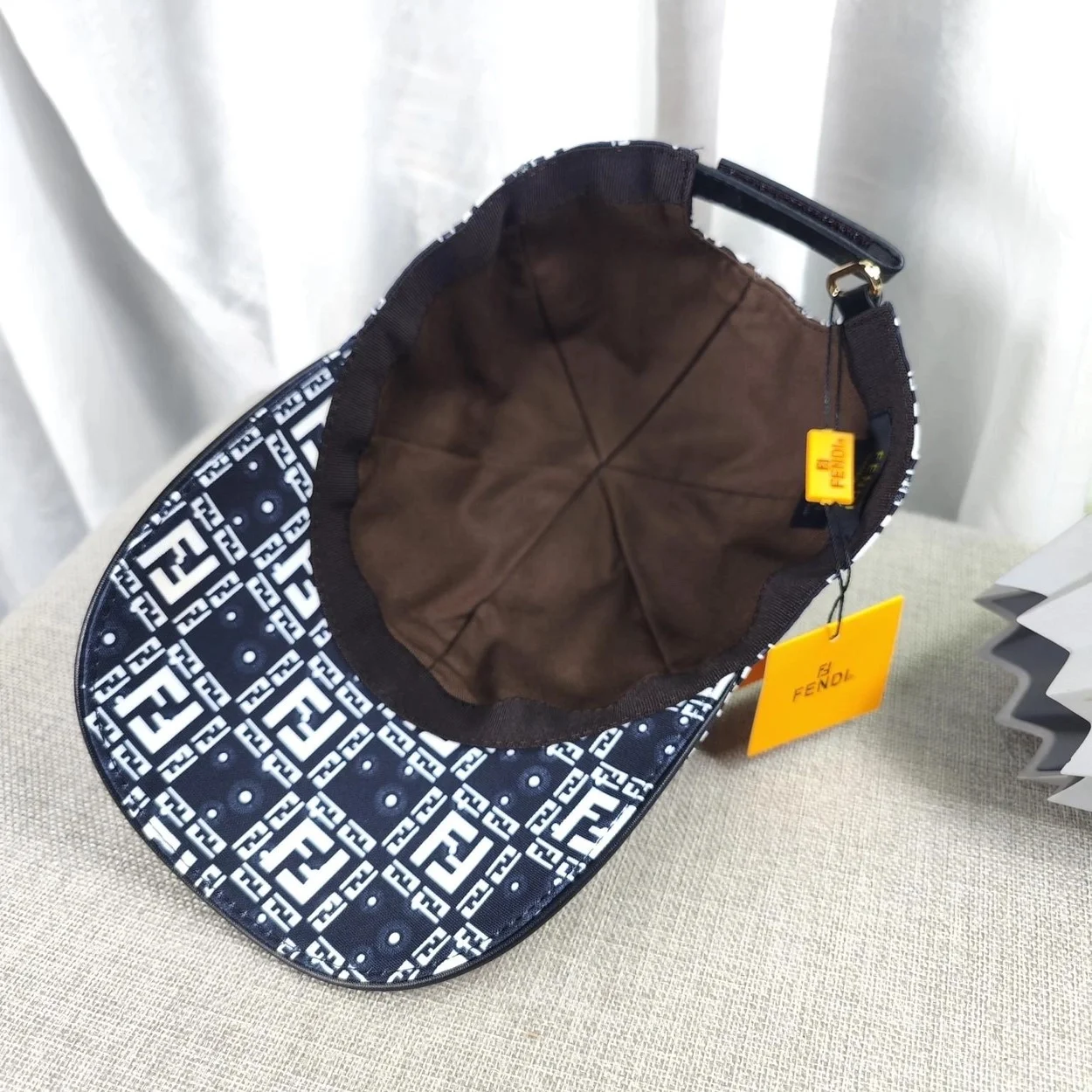 펜디 FF 스퀘어 블랙 패브릭 베이스볼 캡