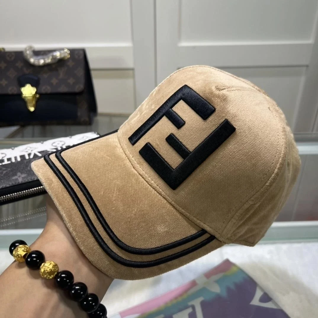 펜디 FF 스웨이드 베이지 베이스볼 캡