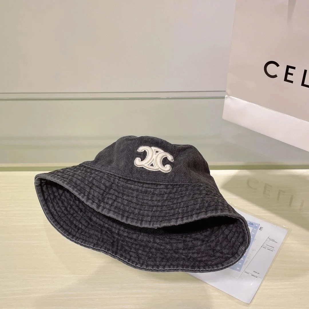 셀린느 트리옹프 블랙 데님 버킷 햇