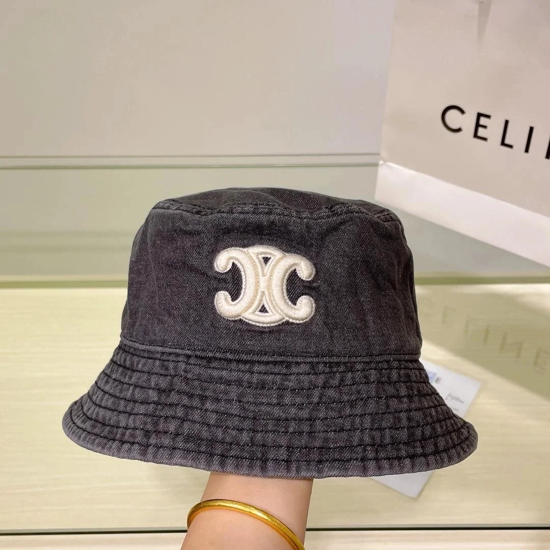 셀린느 트리옹프 블랙 데님 버킷 햇
