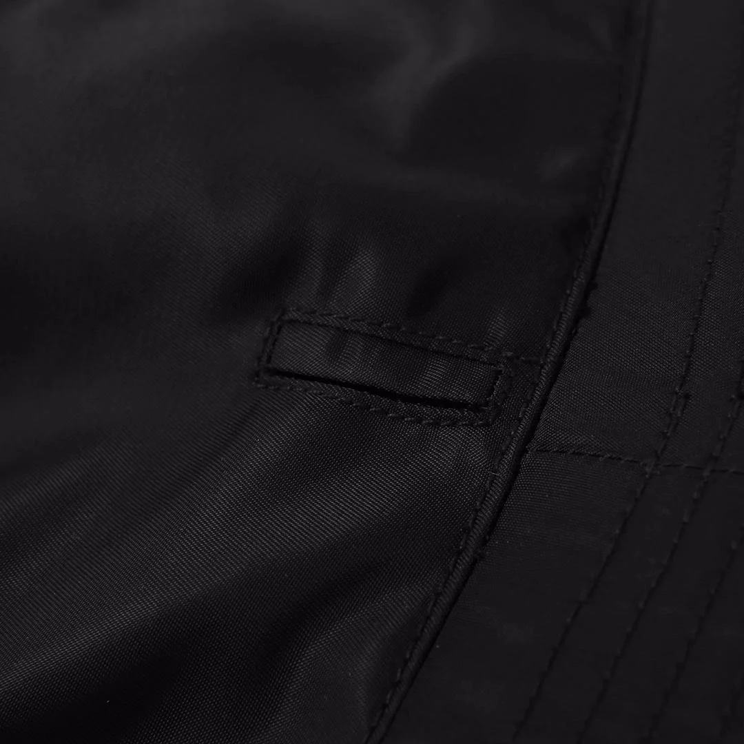 프라다 삼각로고 패딩 버킷햇