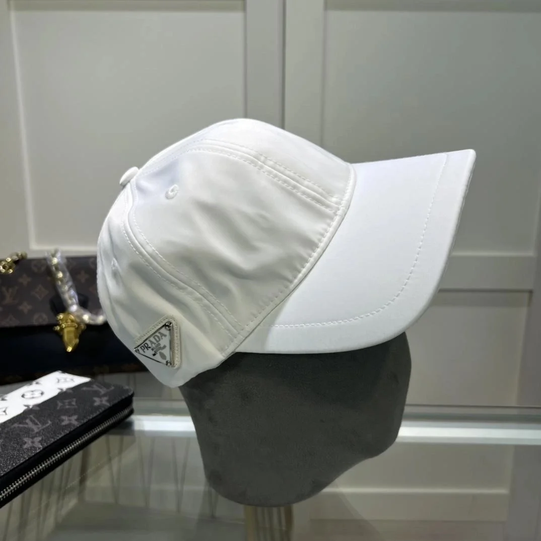 프라다 리나일론 화이트 베이스볼 캡