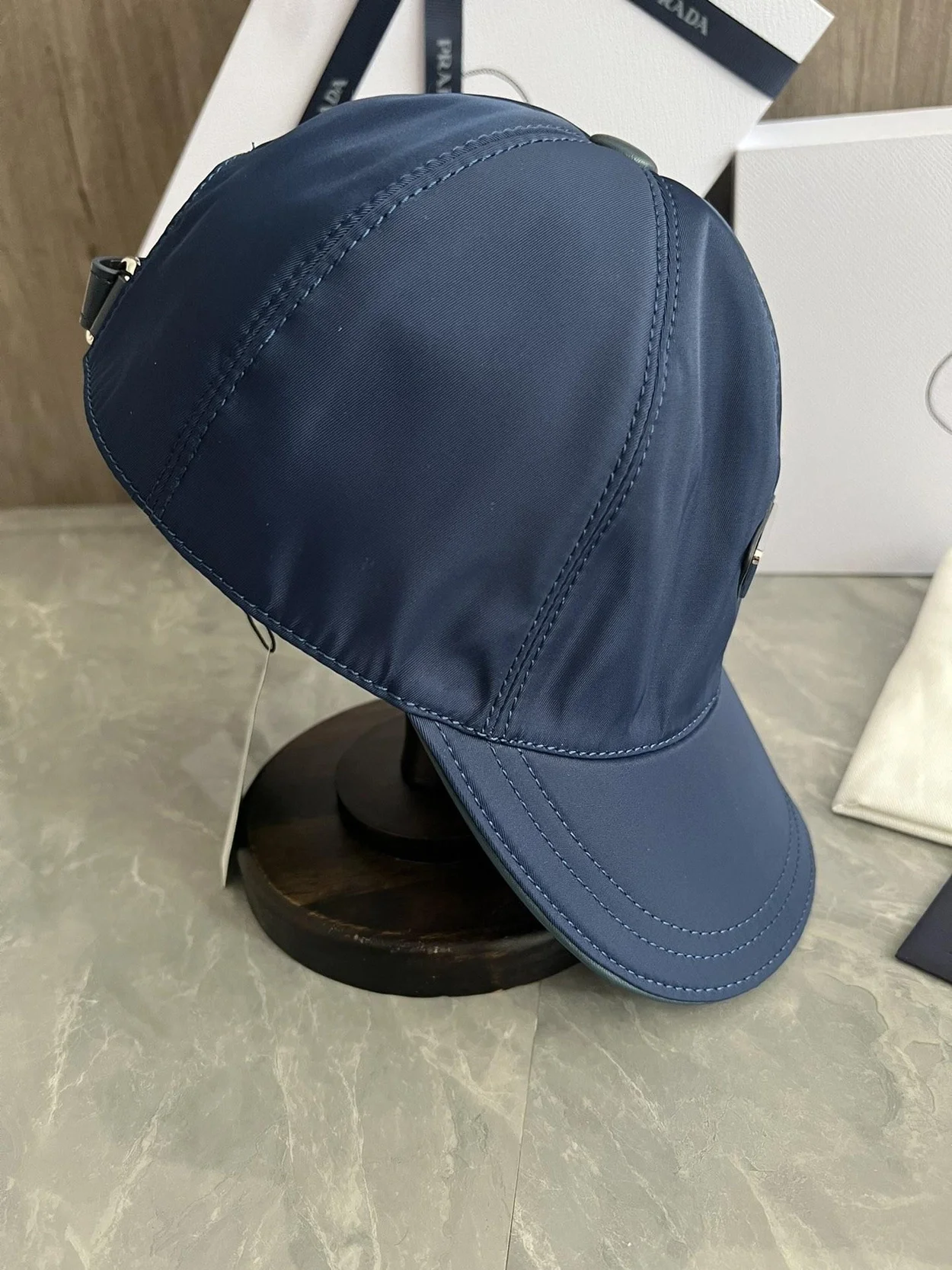 프라다 로고 플래그 네이비 베이스볼 캡