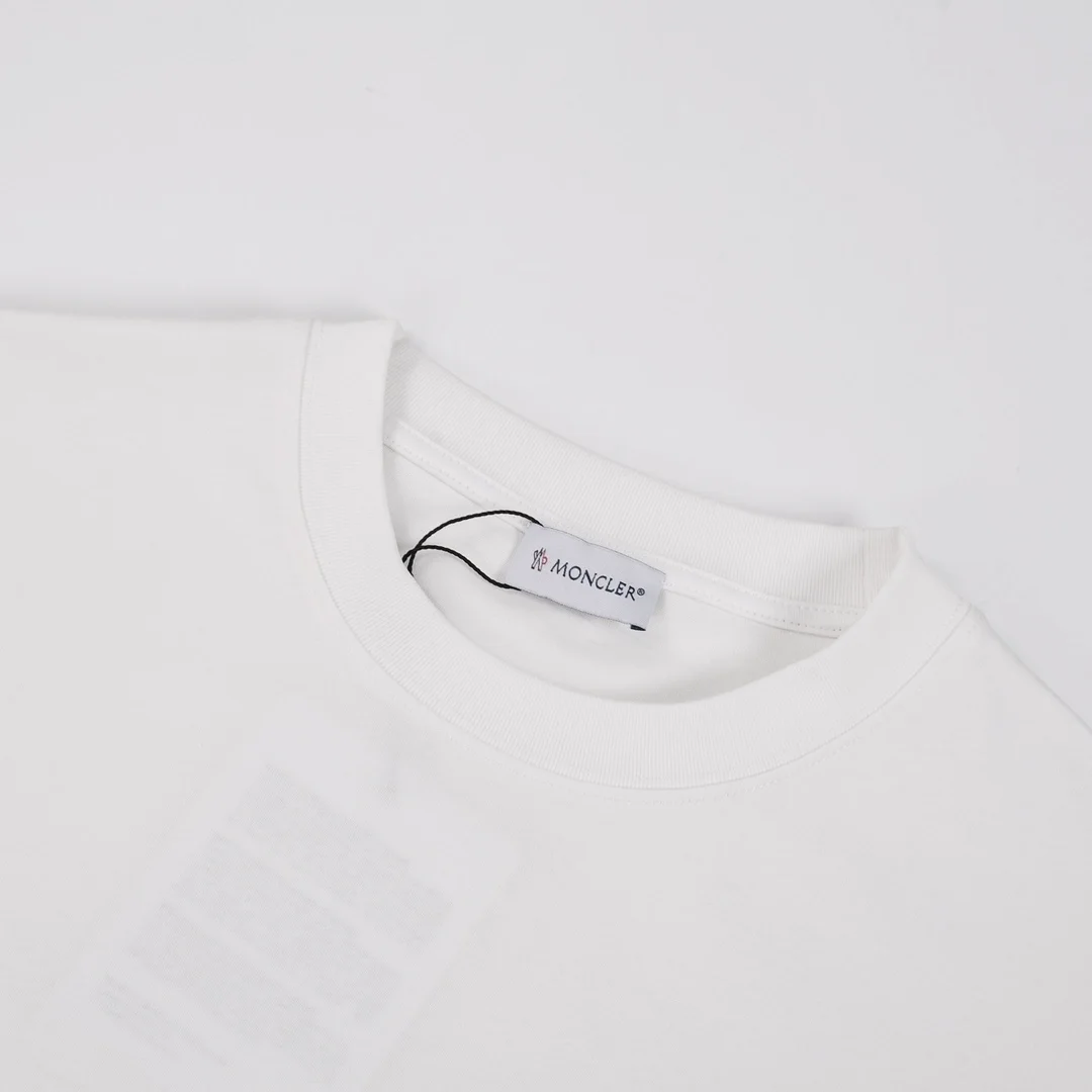 몽클레어 하트 로고 화이트 티셔츠