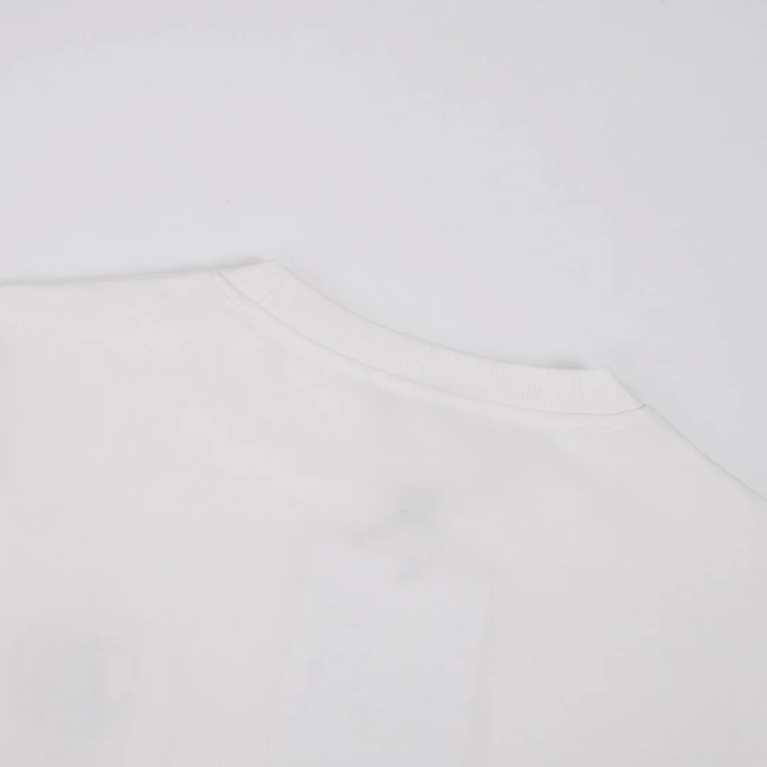 몽클레어 하트 로고 화이트 티셔츠