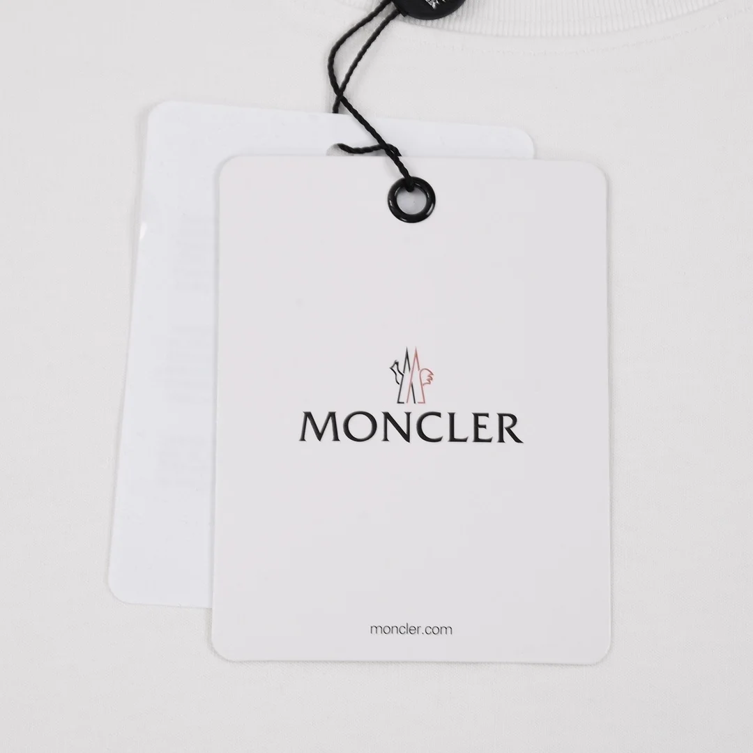 몽클레어 하트 로고 화이트 티셔츠