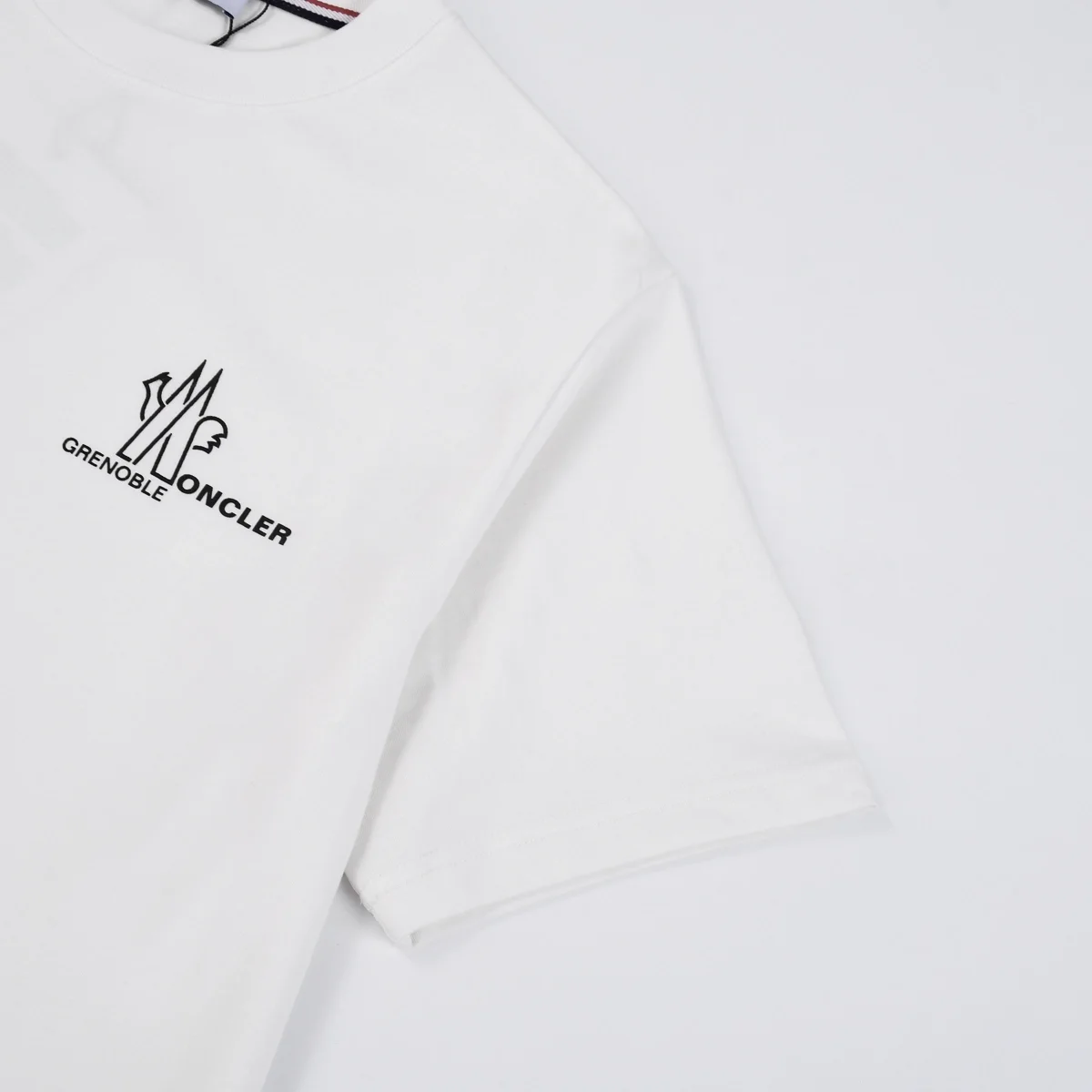 몽클레어 테니스 로고 패치 티셔츠 화이트