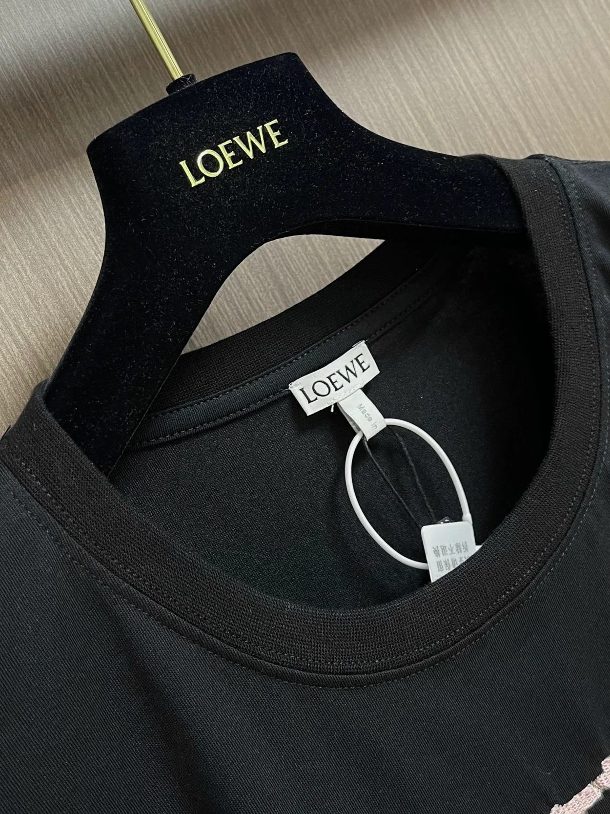 로에베 로고 자수 코튼 저지 티셔츠 블랙