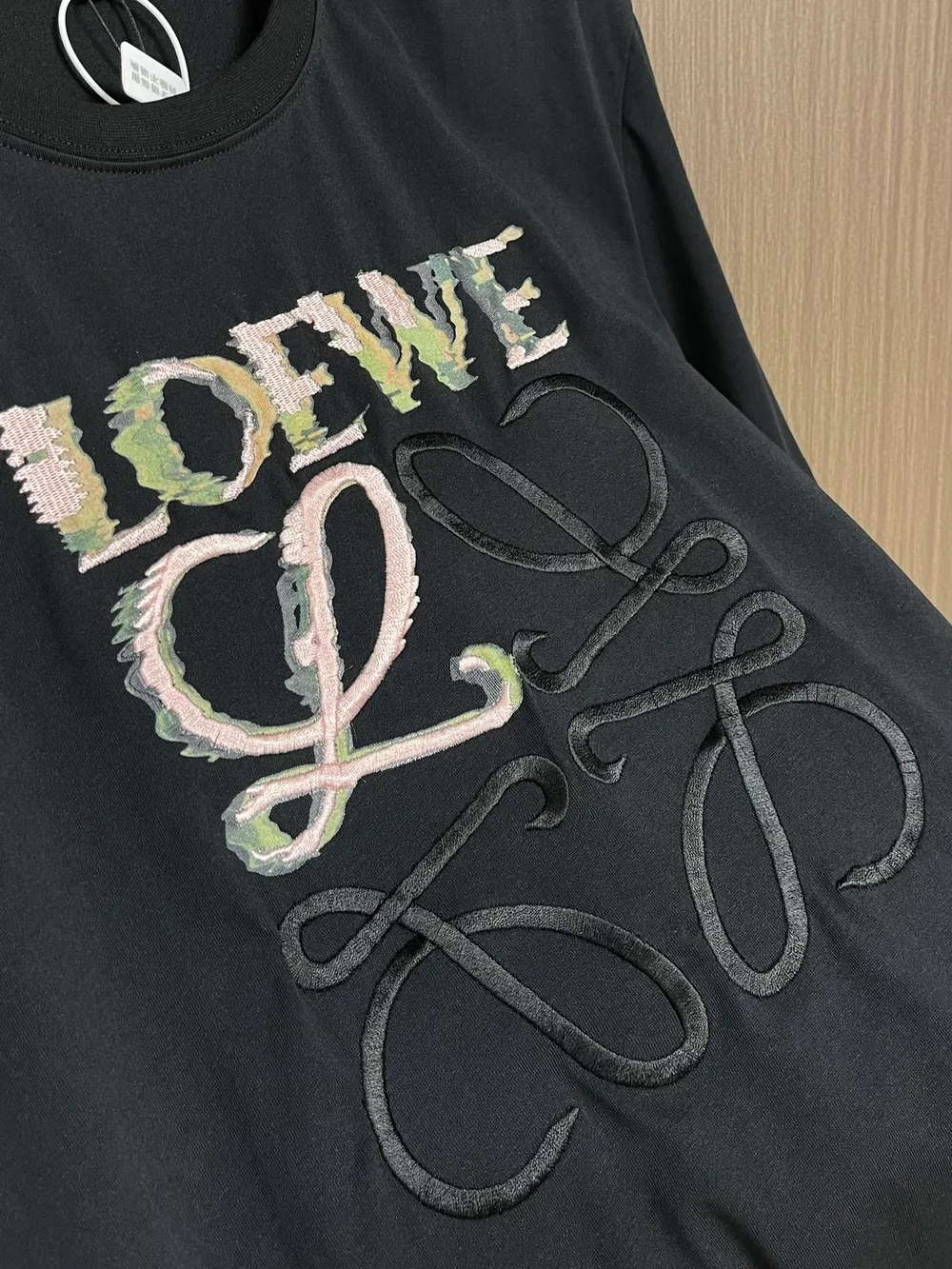 로에베 로고 자수 코튼 저지 티셔츠 블랙