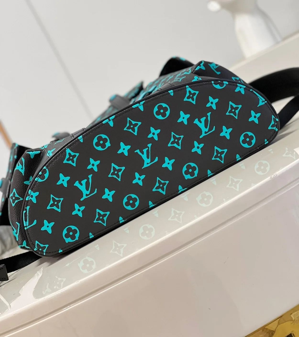 루이비통 크리스토퍼 MM M21936