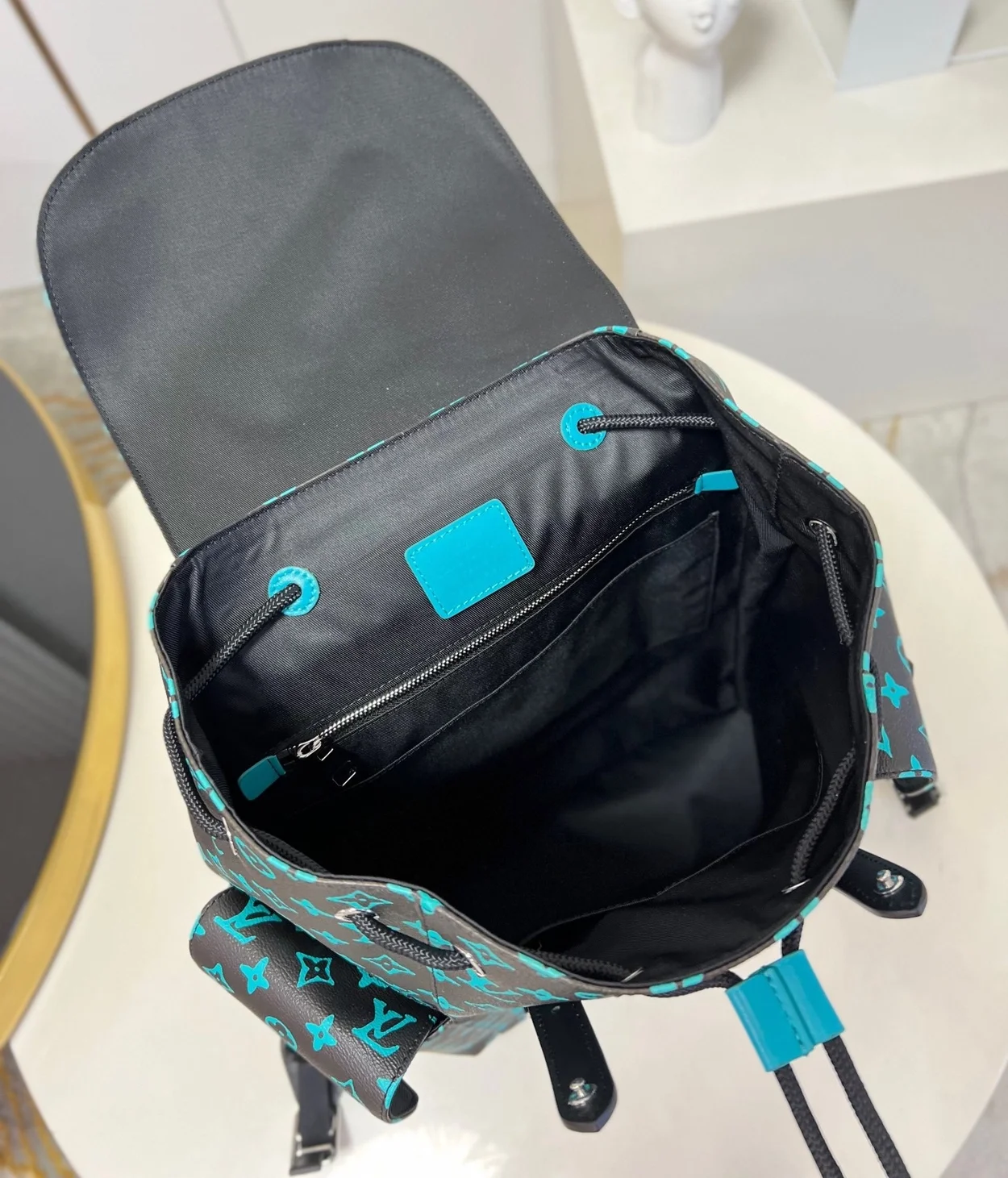 루이비통 크리스토퍼 MM M21936