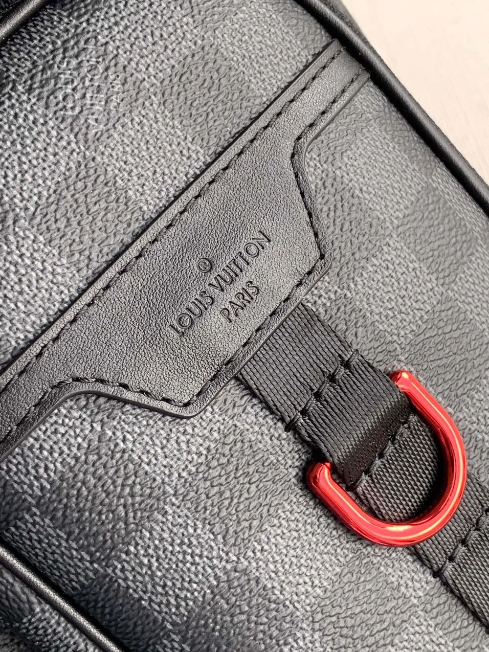 루이비통 유틸리티 백팩 N40279