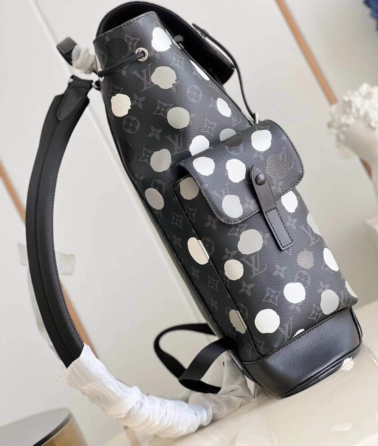 루이비통 x YK 크리스토퍼 백팩 MM M46403