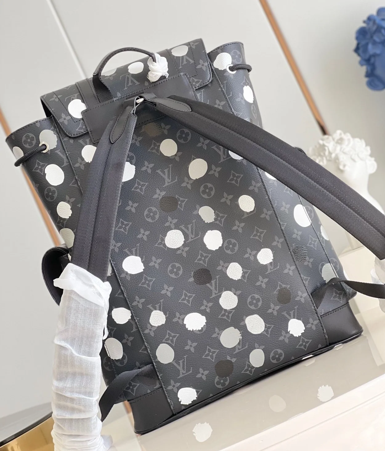 루이비통 x YK 크리스토퍼 백팩 MM M46403