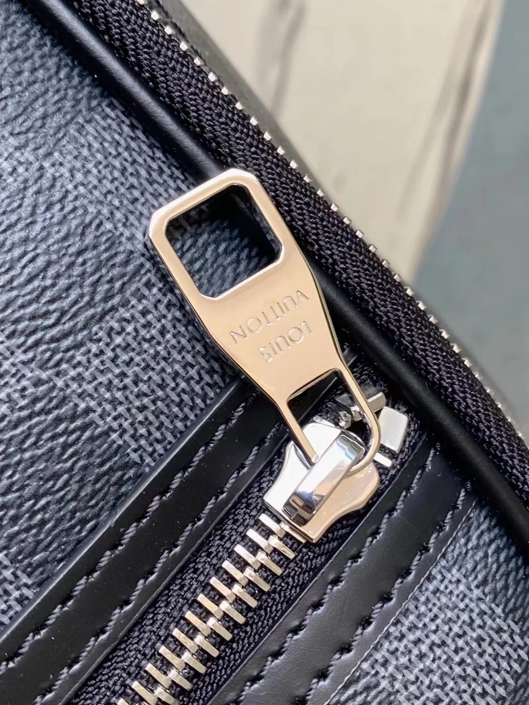 루이비통 마이클 NV2 백팩 N45279