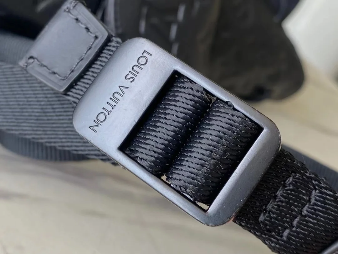 루이비통 크리스토퍼 MM 백팩 M55699