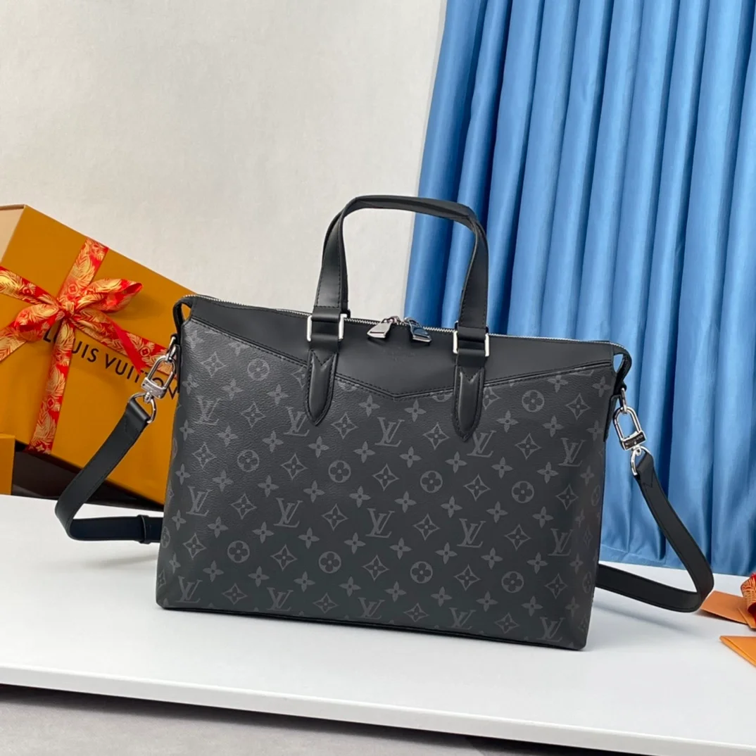 루이비통 브리프케이스 익스플로어 M40566