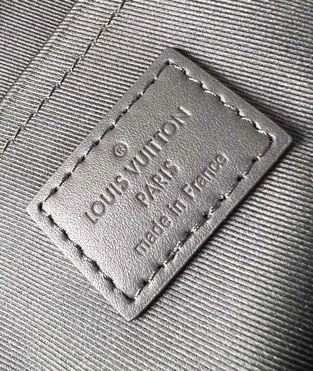 루이비통 모노그램 이클립스 스티머 PM M46953