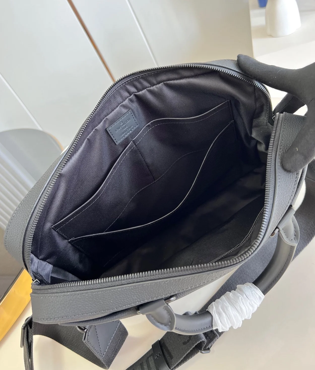 루이비통 파일럿 브리프케이스 M23778