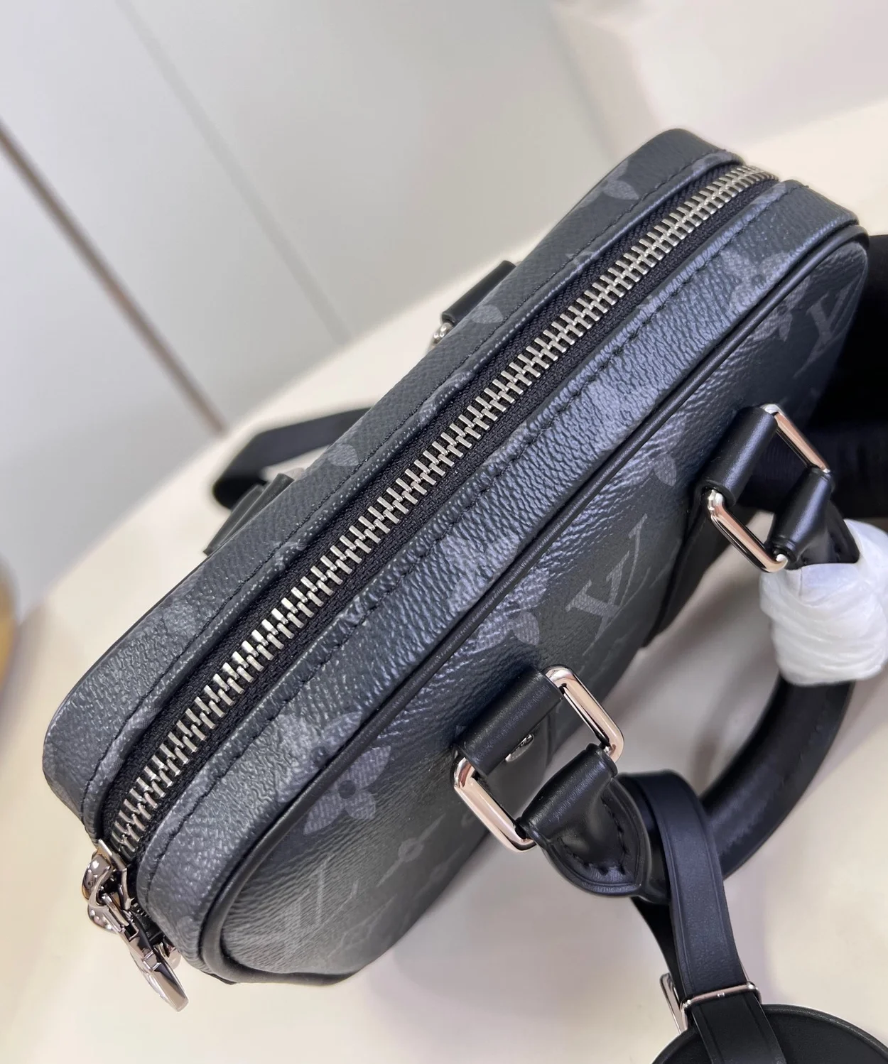 루이비통 나노 포르테 도큐먼트 보야주 M82770