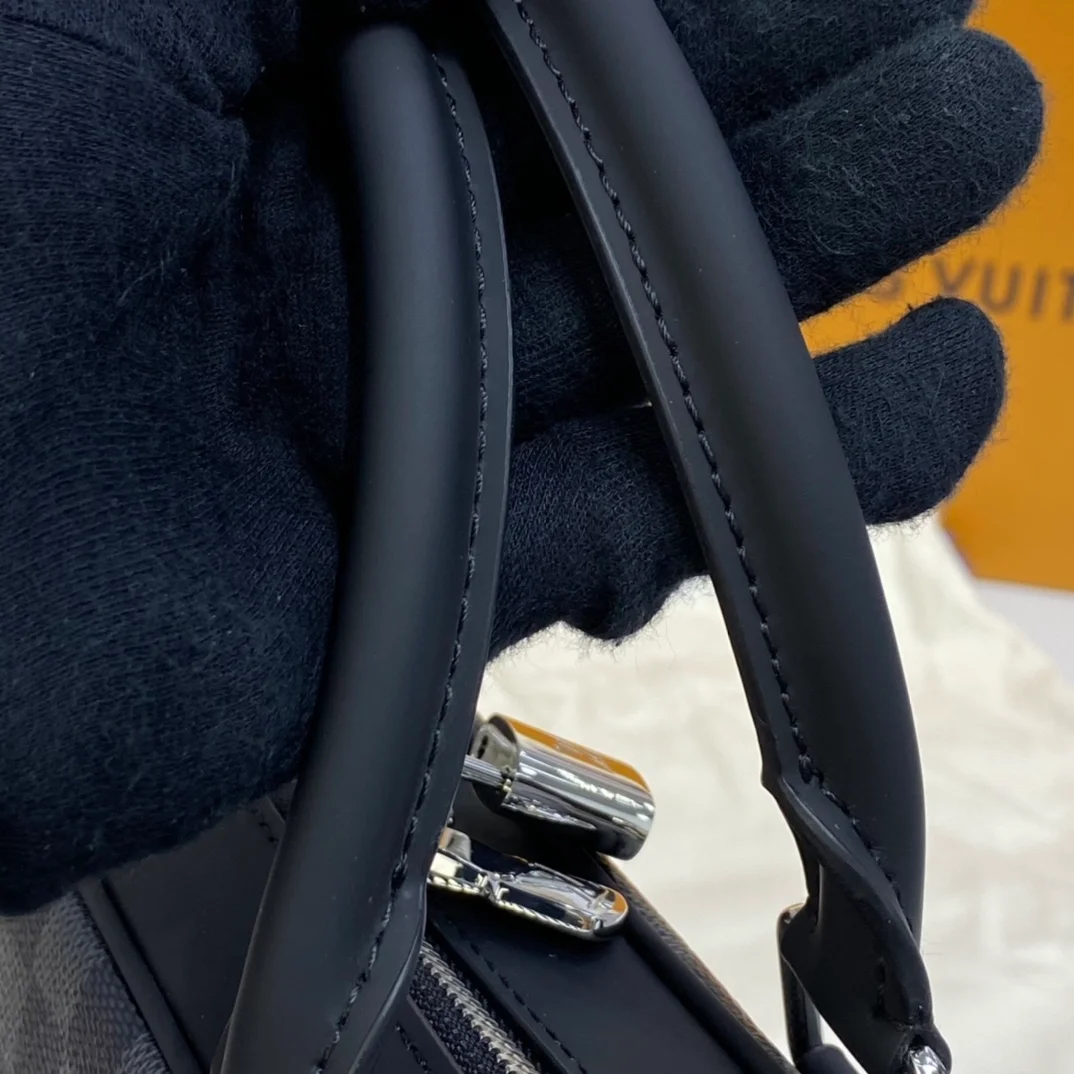 루이비통 포르테 도큐먼트 백 MM N50200