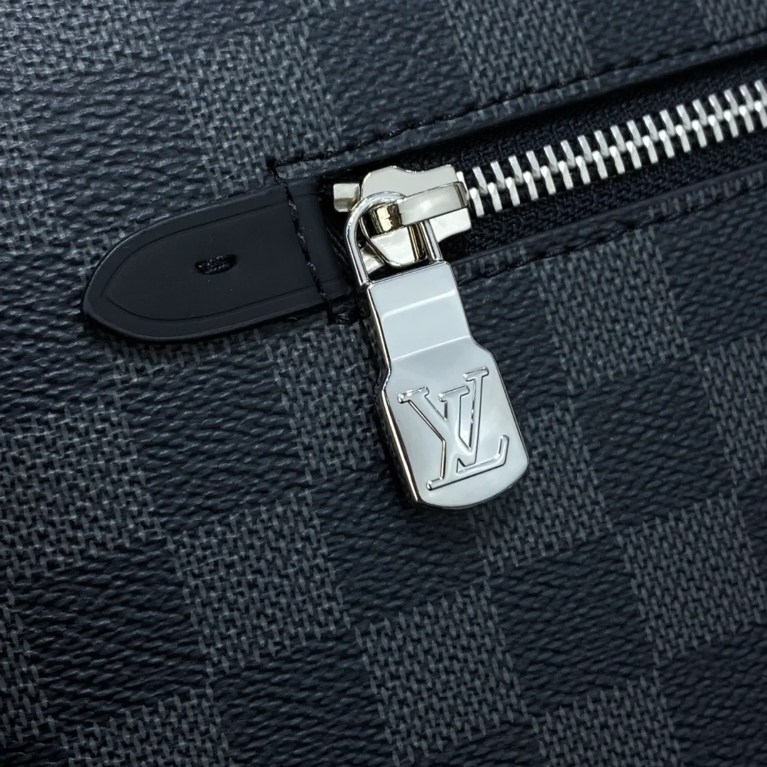 루이비통 포르테 도큐먼트 백 MM N50200