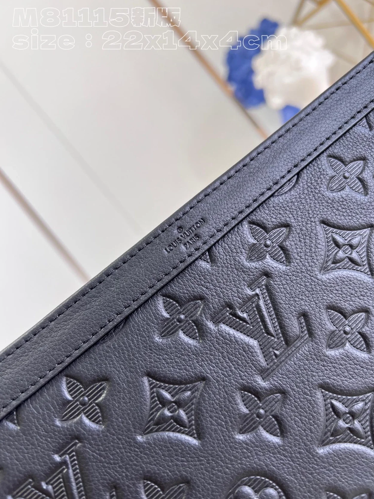 루이비통 가스통 웨어러블 월릿 M81115