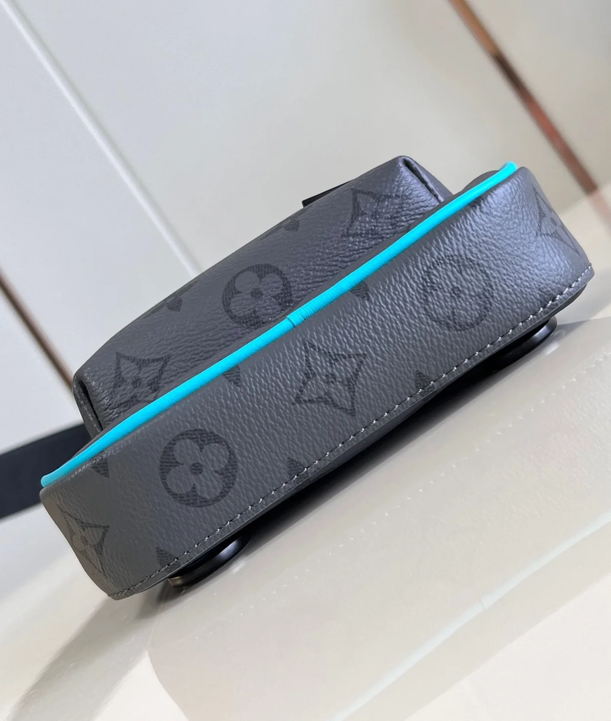 루이비통 에비뉴 슬링백 PM M11703