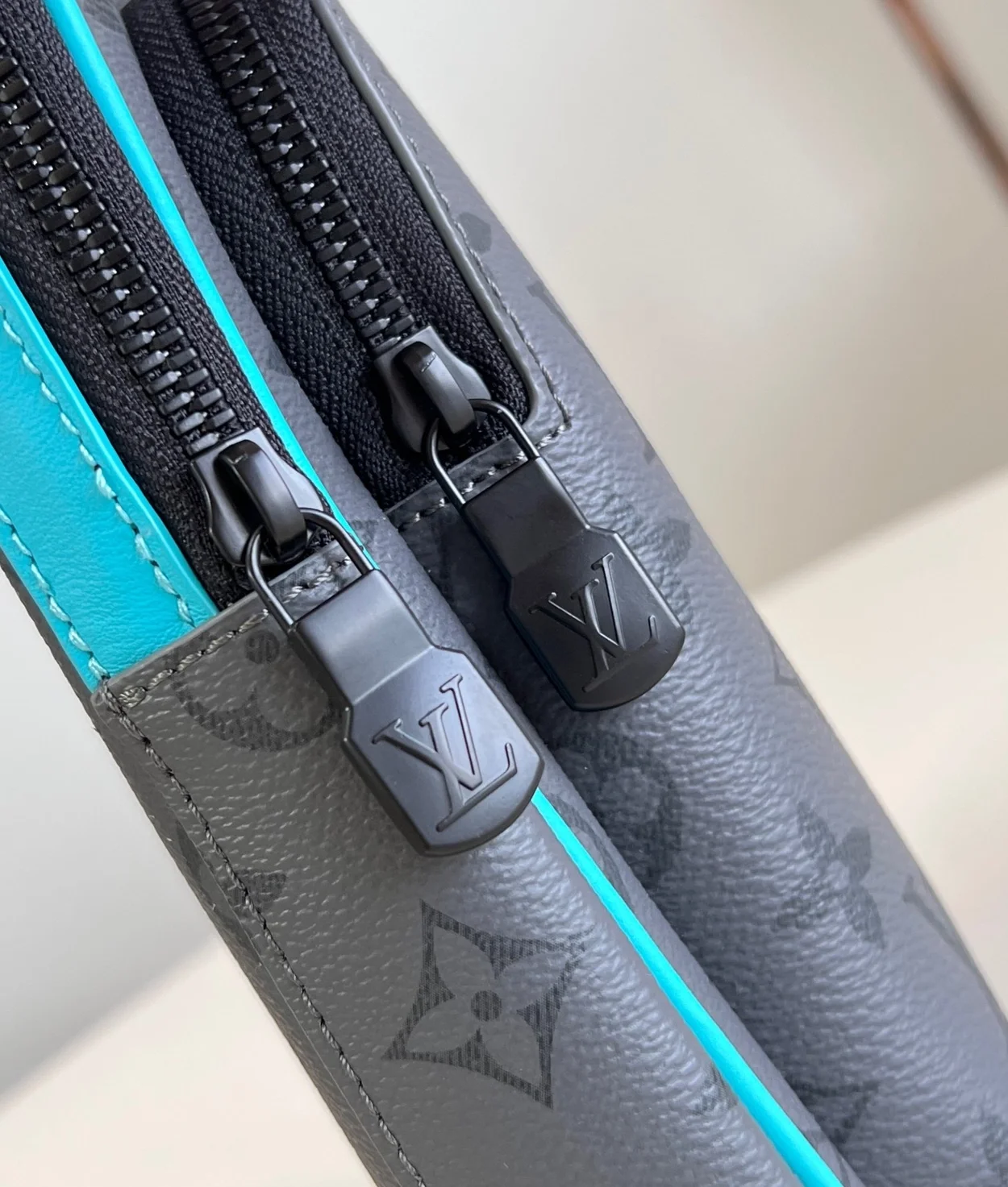 루이비통 에비뉴 슬링백 PM M11703